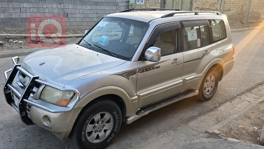 ميتسوبيشي باجيرو
